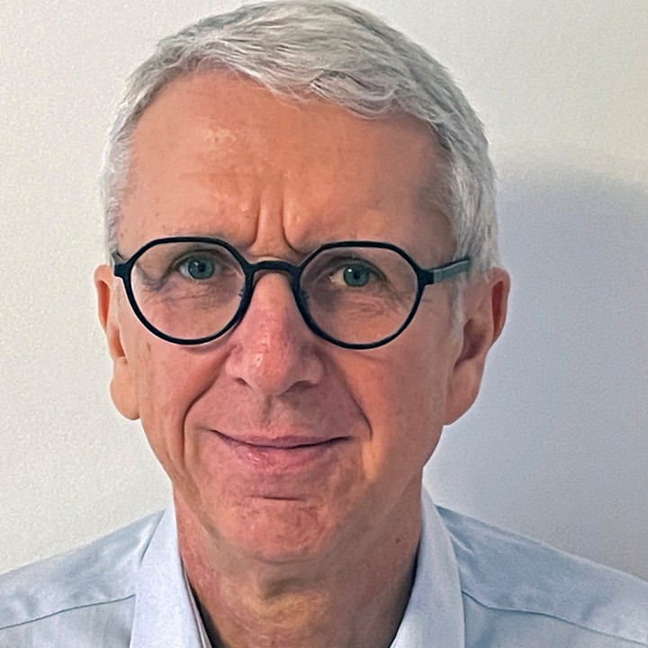 Peter Schiller, Finanzen
